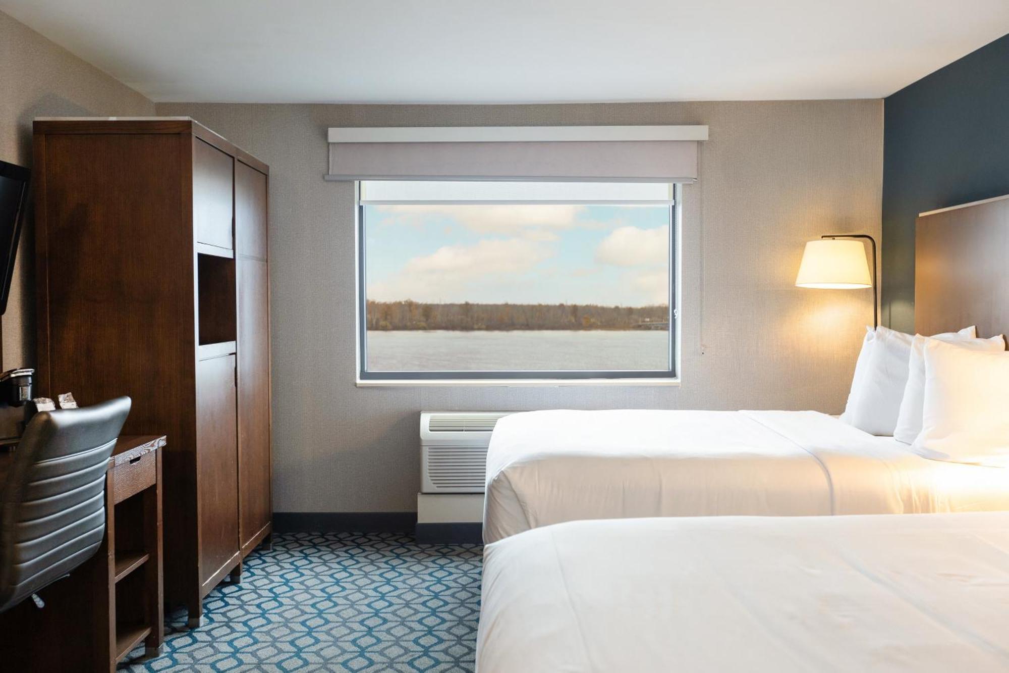 Crowne Plaza Niagara Falls Ny - Riverside By Ihg Exterior photo